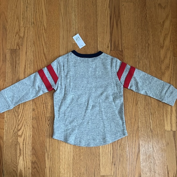 Gap NWT Red Chest Stripe Lightweight Gray Thermal - Picture 8 of 8